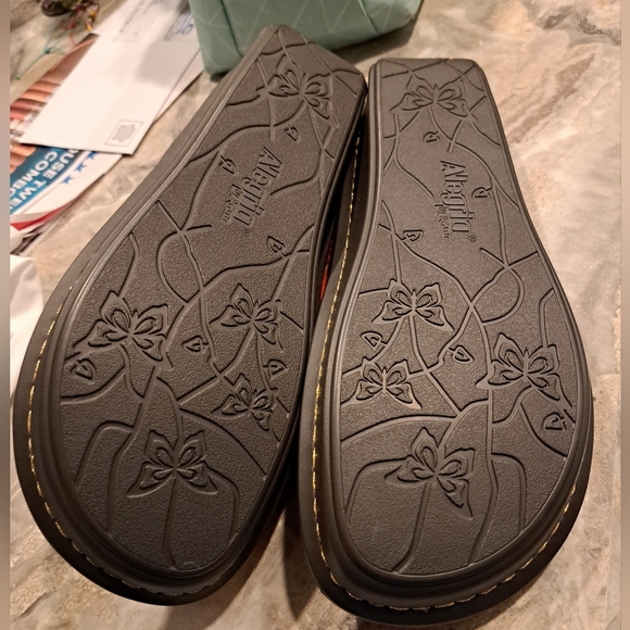 Alegria Orange Floral Embossed Sandals - Picture 5 of 6